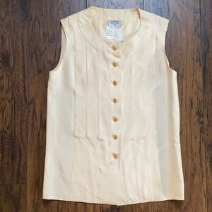 CHANEL Boutique Beige Sleeveless Button Down Top